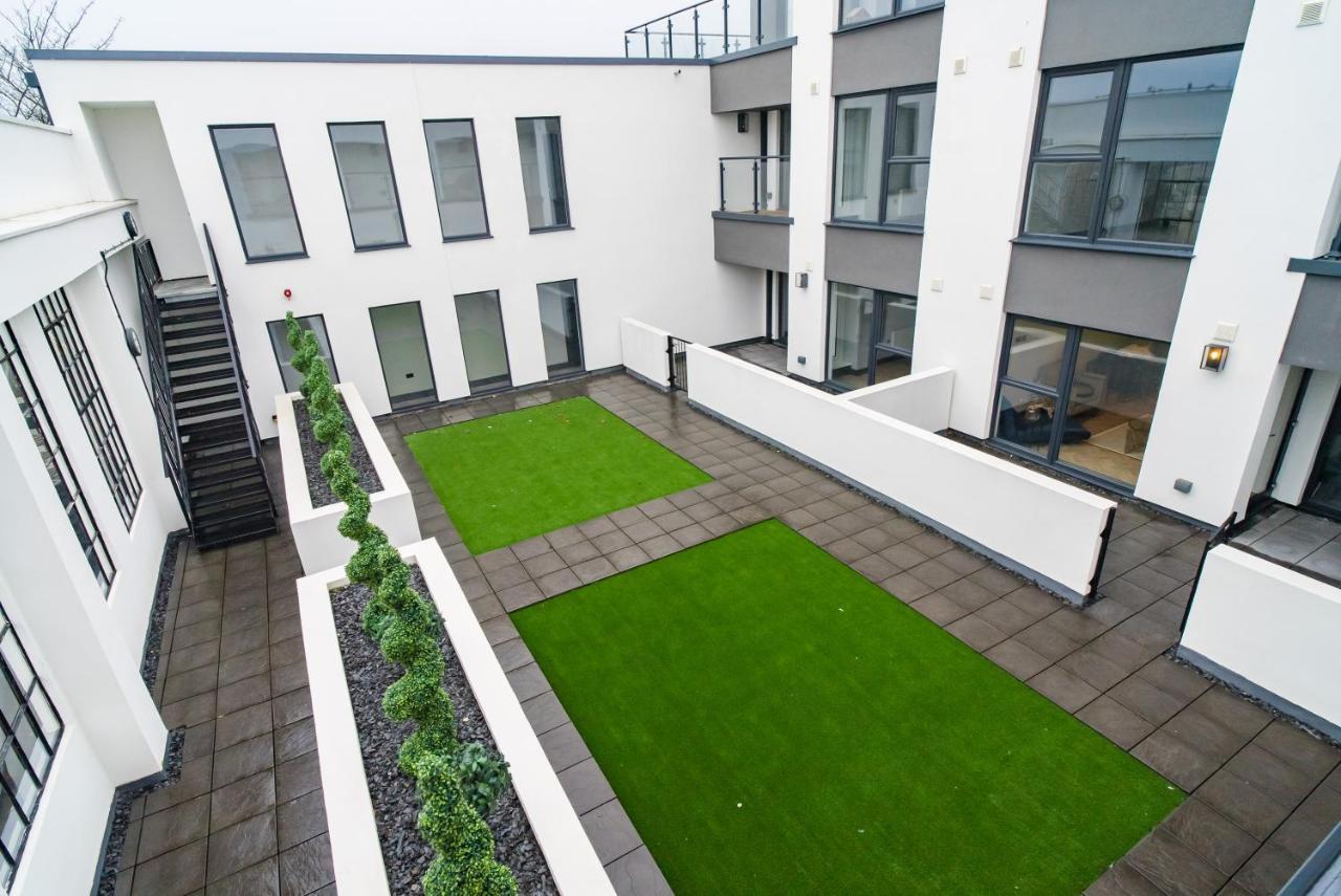 Luxe Apartments, The Moorwell, Parking, Gym - 10Mins Cardiff City Ctr エクステリア 写真