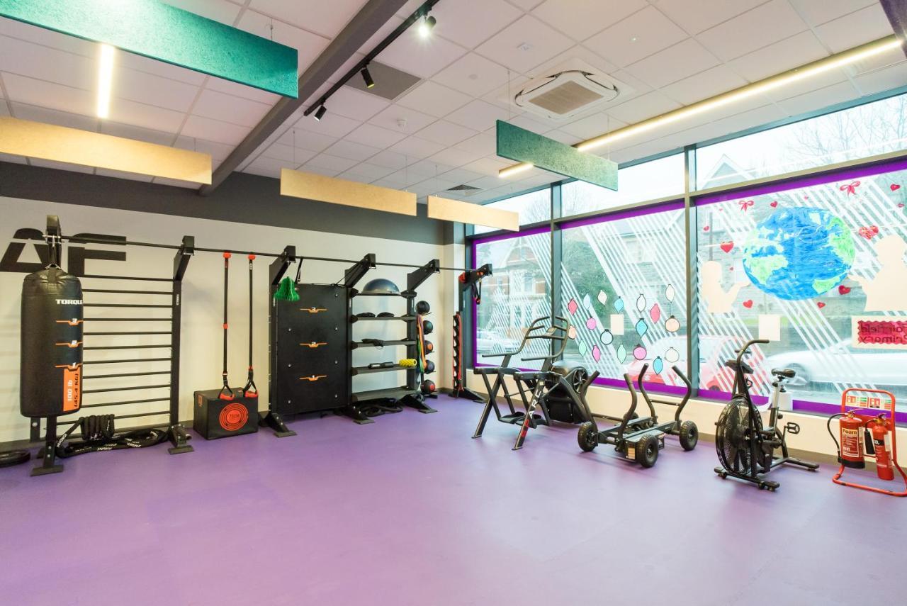 Luxe Apartments, The Moorwell, Parking, Gym - 10Mins Cardiff City Ctr エクステリア 写真