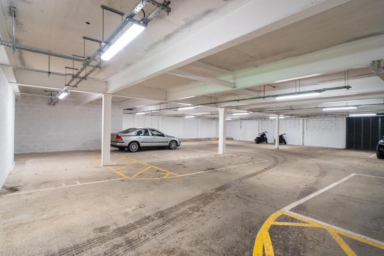 Luxe Apartments, The Moorwell, Parking, Gym - 10Mins Cardiff City Ctr エクステリア 写真