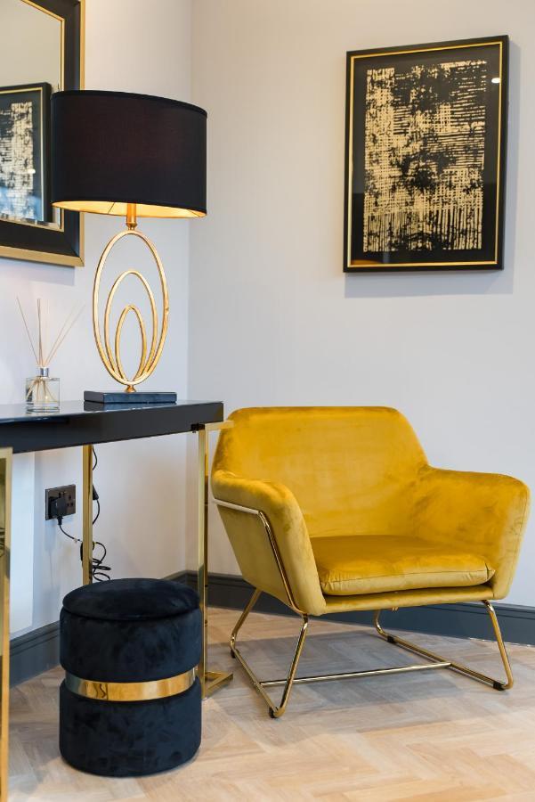 Luxe Apartments, The Moorwell, Parking, Gym - 10Mins Cardiff City Ctr エクステリア 写真