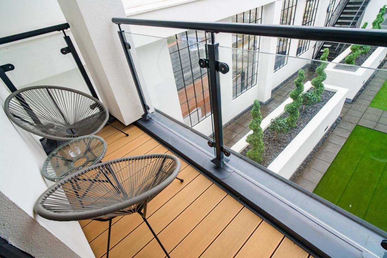 Luxe Apartments, The Moorwell, Parking, Gym - 10Mins Cardiff City Ctr エクステリア 写真