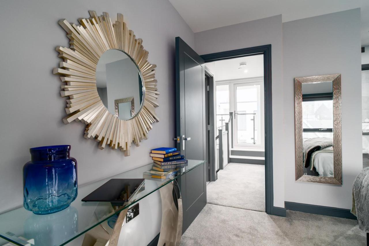 Luxe Apartments, The Moorwell, Parking, Gym - 10Mins Cardiff City Ctr エクステリア 写真