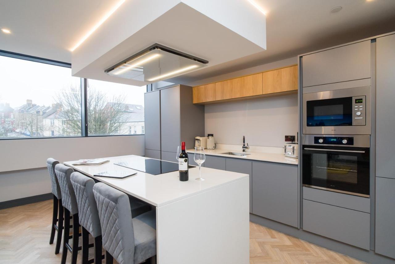 Luxe Apartments, The Moorwell, Parking, Gym - 10Mins Cardiff City Ctr エクステリア 写真